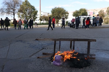 Los conflictos en Bolivia asfixian a pequeños comerciantes, transportistas y productores