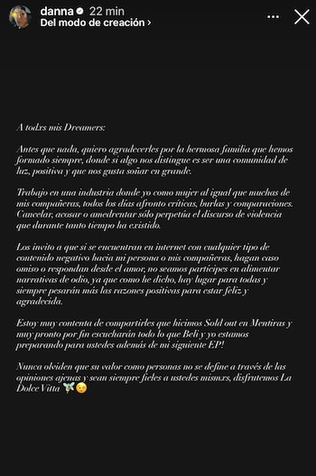 Captura de pantalla de un texto en redes sociales con fondo negro; incluye nombre de usuario Danna, foto de perfil de mujer y emojis
