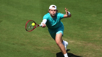 El belga Zizou Bergs gana su primer título en la aplazada final de Eastbourne