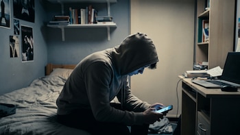 “No lo vi venir”: cuando el dolor adolescente llega tarde a los adultos