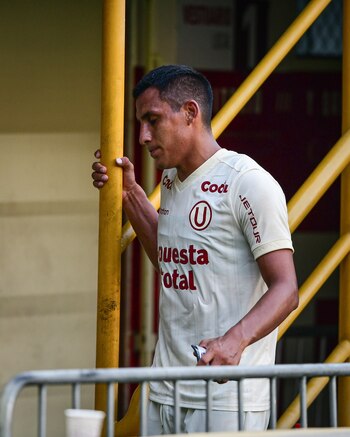 Alex Valera lamenta su expulsión