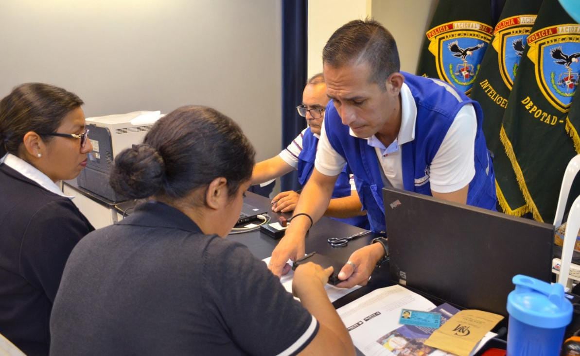 Reniec entregará 65 mil DNI electrónicos a militares y policías para voto digital obligatorio en 2026