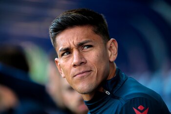 El defensor costarricense Óscar Duarte