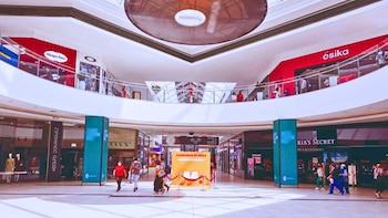 Este centro comercial abrió en