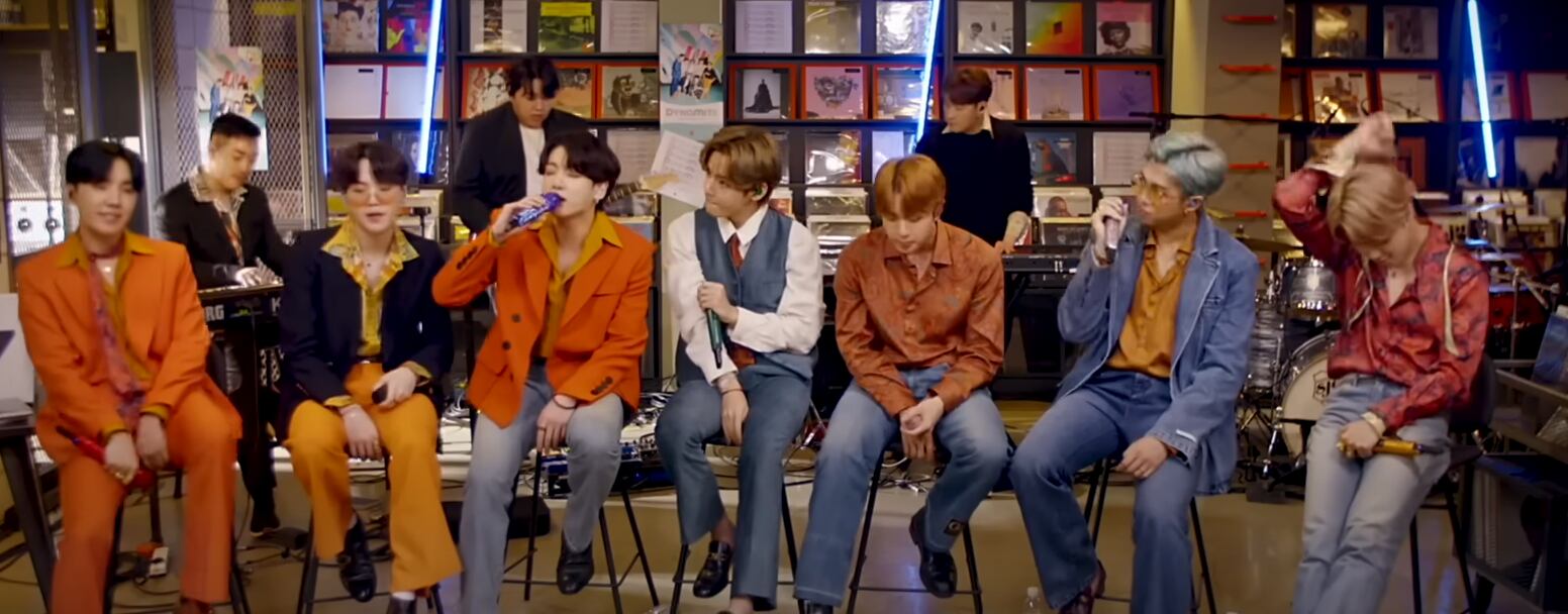BTS sorprende grabando su Tiny Desk (Home) en Seúl, destacando sus habilidades vocales y acumulando 63 millones de vistas