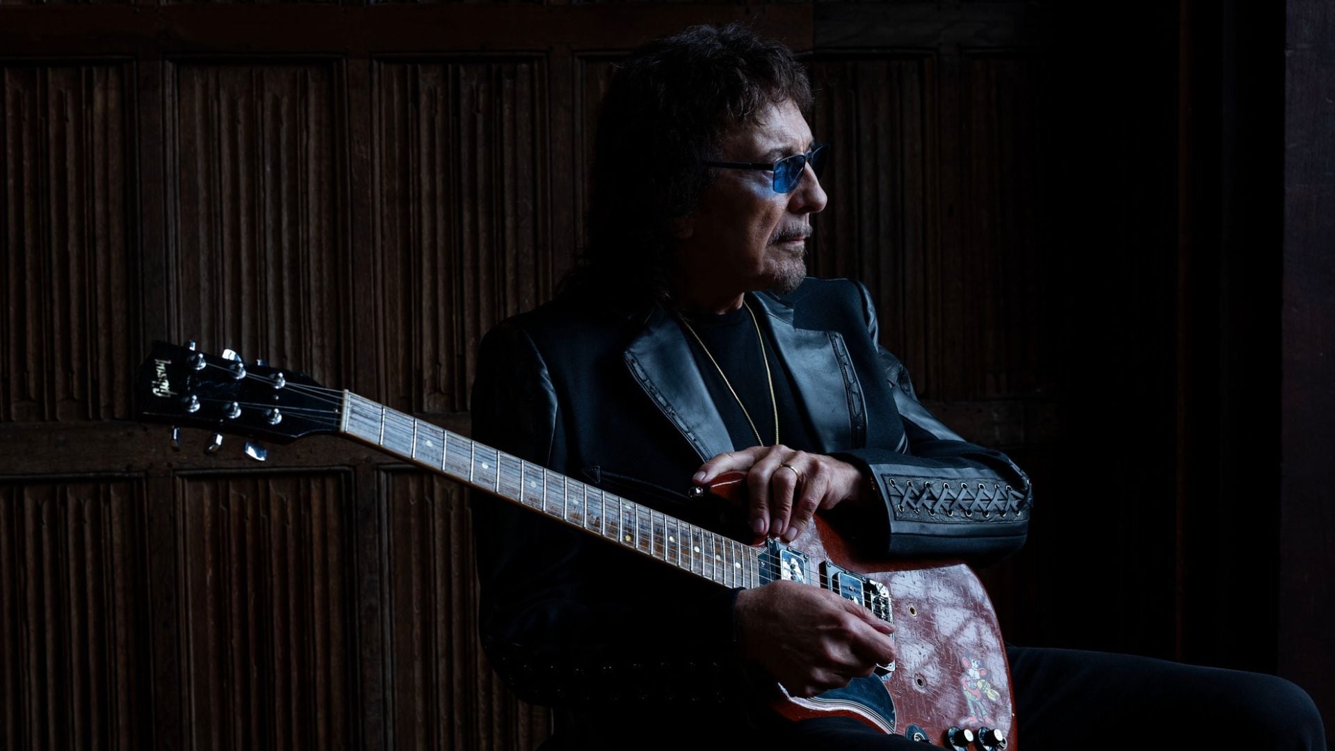 El guitarrista de Black Sabbath lanza su primer disco solista en 21 años, con la voz del noruego Jørn Lande. (Facebook Tony Iommi)