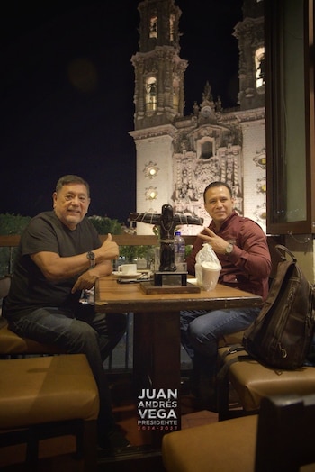 Alcalde de Taxco con Félix Salgado Macedonio