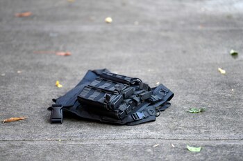 Un chaleco táctico sobre el