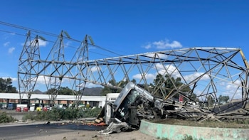 Caos vial: la Texcoco-Lechería cerrada