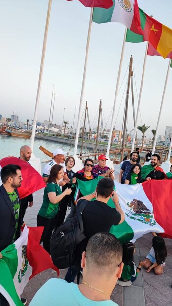 Mexicanos en Doha celebran la