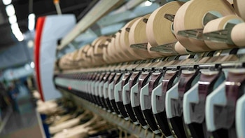 La actividad textil cayó más de 24% interanual en el primer semestre y ya cierran unas 30 empresas por mes