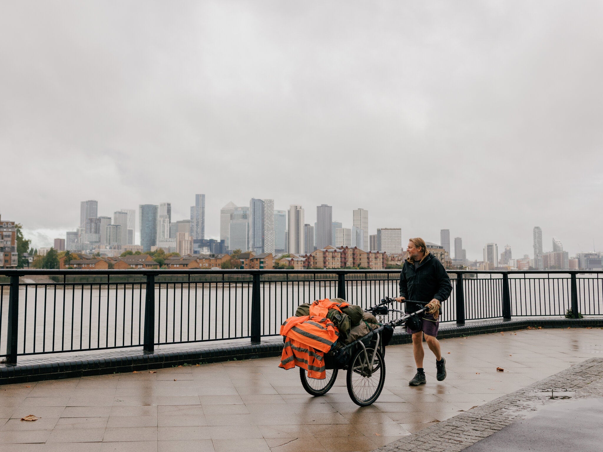 Después de 28 años caminando por el mundo, está a punto de volver a casa