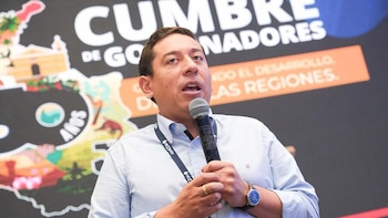 Gobernador de Boyacá explicó por qué se fue de viaje a La Guajira en medio del incendio en Villa de Leyva: “Tenía un vuelo con mis hijitos”