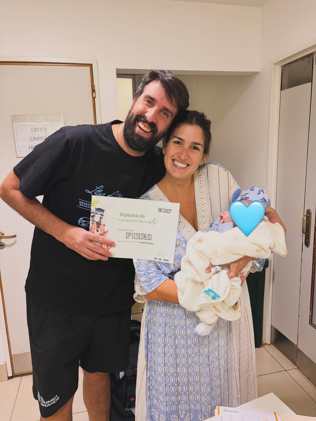 El periodista deportivo mostró su faceta más íntima y agradecida al compartir la recuperación de su hijo Piero en redes sociales