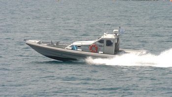 Muere un migrante y tres