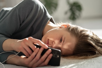 El doomscrolling y la multitarea