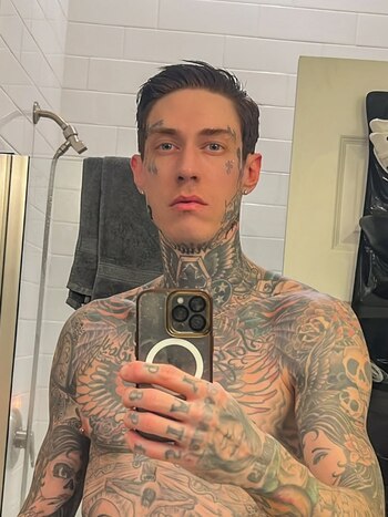 Trace Cyrus, de Metro Station,