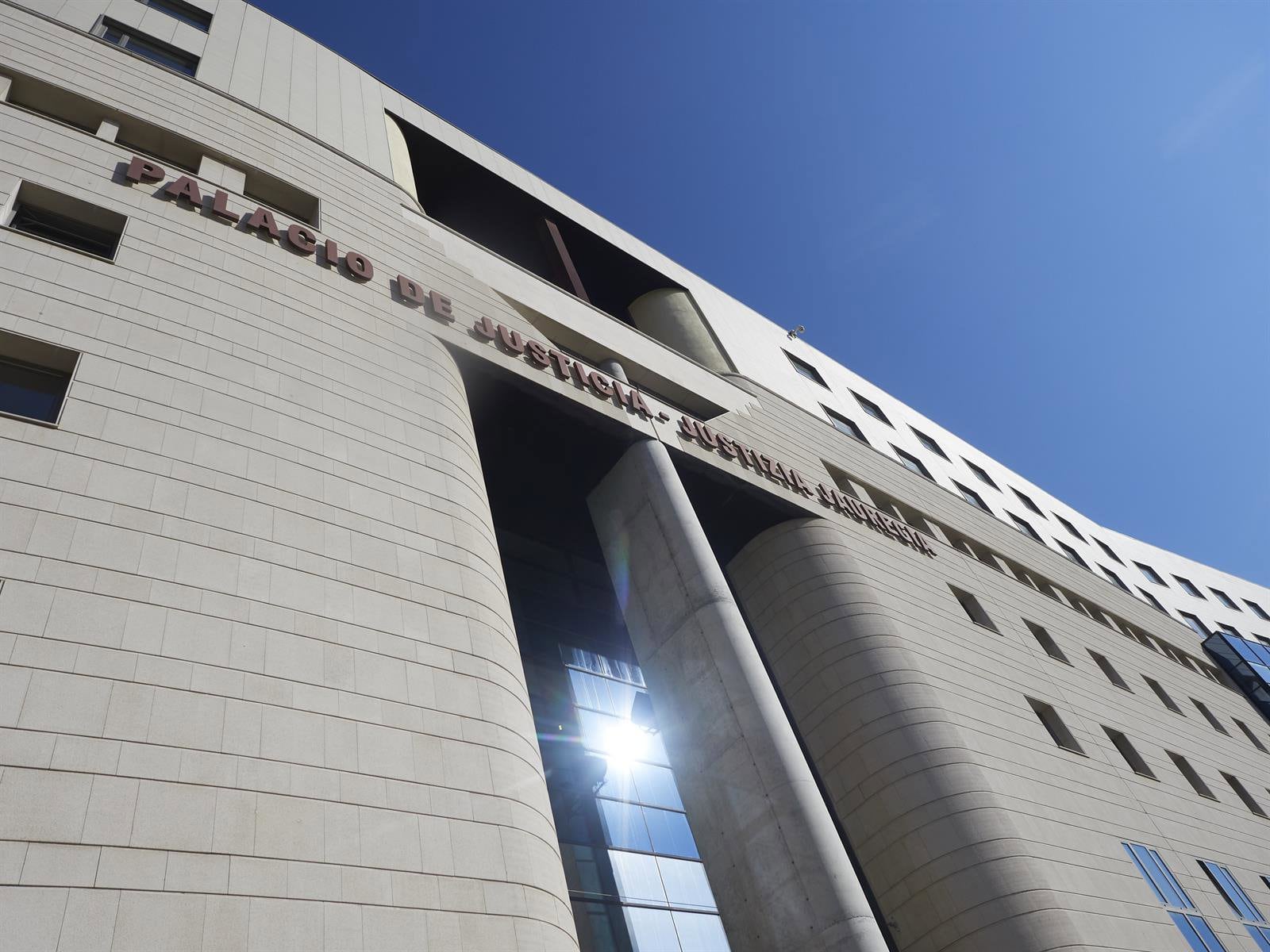 La Audiencia de Navarra condena a 18 años y 11 meses de prisión a un hombre que violó, maltrató y amenazó a su pareja