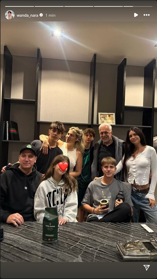 Desde que llegó al país, López vive momentos con sus tres hijos y con la familia de su expareja (Instagram)