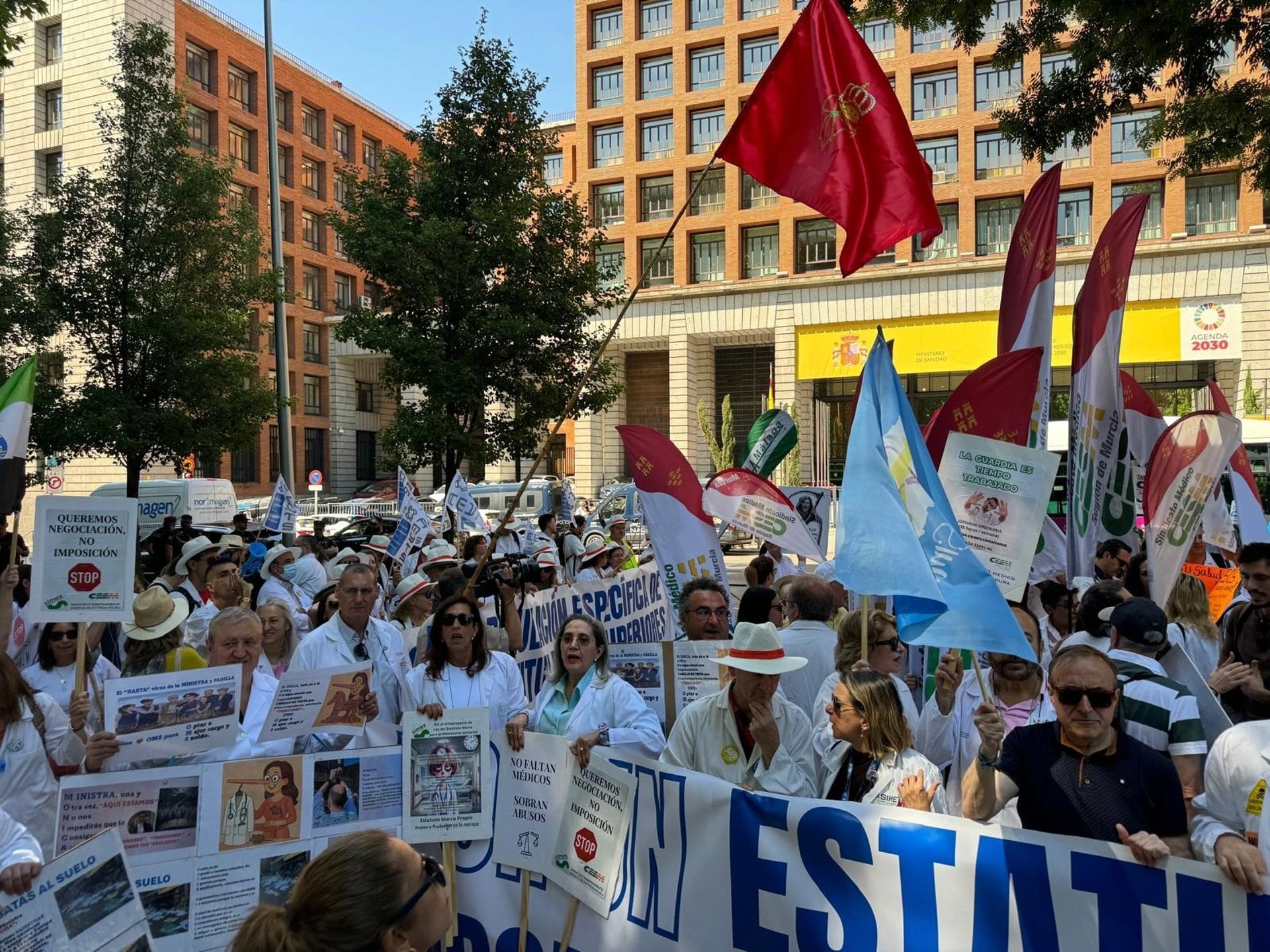 15/06/2026 El Comité de Huelga médico aplaza los paros indefinidos tras la convocatoria electoral pero