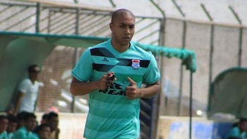 Santos FC presentó a su nueva carta ofensiva para la Liga 2: un delantero con paso por Portugal para el desafío del ascenso