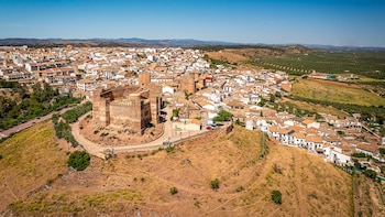 El pueblo de Jaén con uno de los castillos más antiguos de España y un camarín barroco único