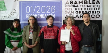 Manifestantes de San Gregorio Atlapulco