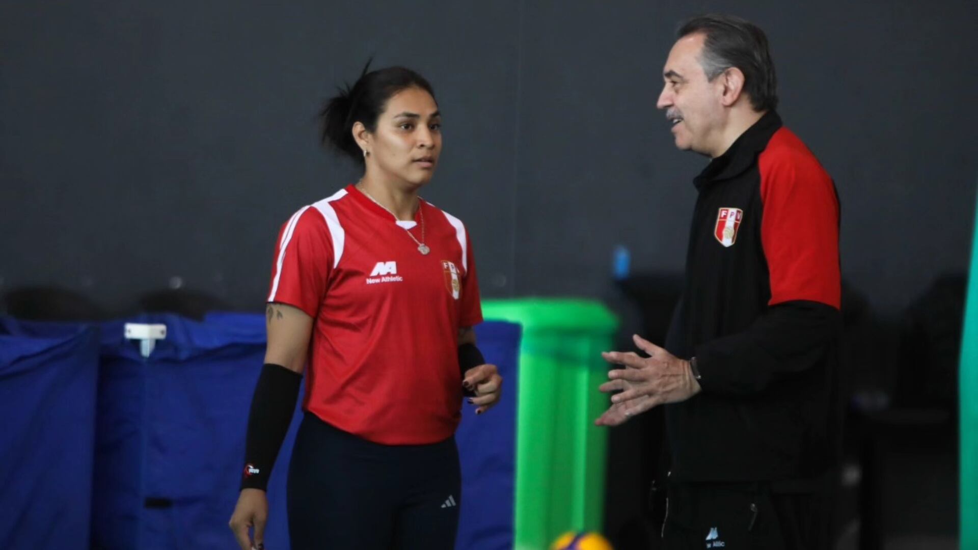 Antonio Rizola definió su convocatoria para la Copa América de Vóley 2025. Esmeralda Sánchez no fue incluida en la lista. Crédito: FPV