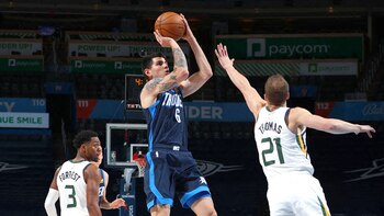 Gabriel Deck contra Utah Jazz