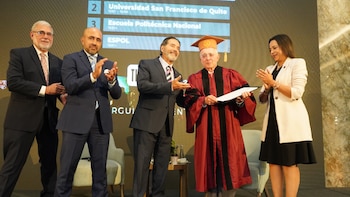 Expresidente Álvaro Uribe Vélez recibió