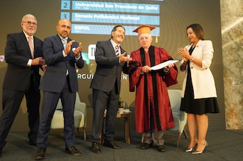 El expresidente colombiano recibió el