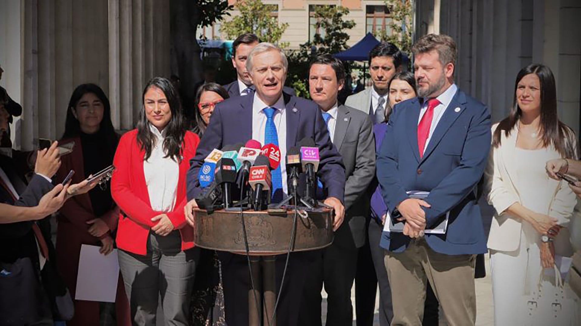 El republicano José Antonio Kast aprovechó de lanzar sus dardos a Chile Vamos.