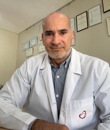 Dr Daniel Pérez cardiólogo