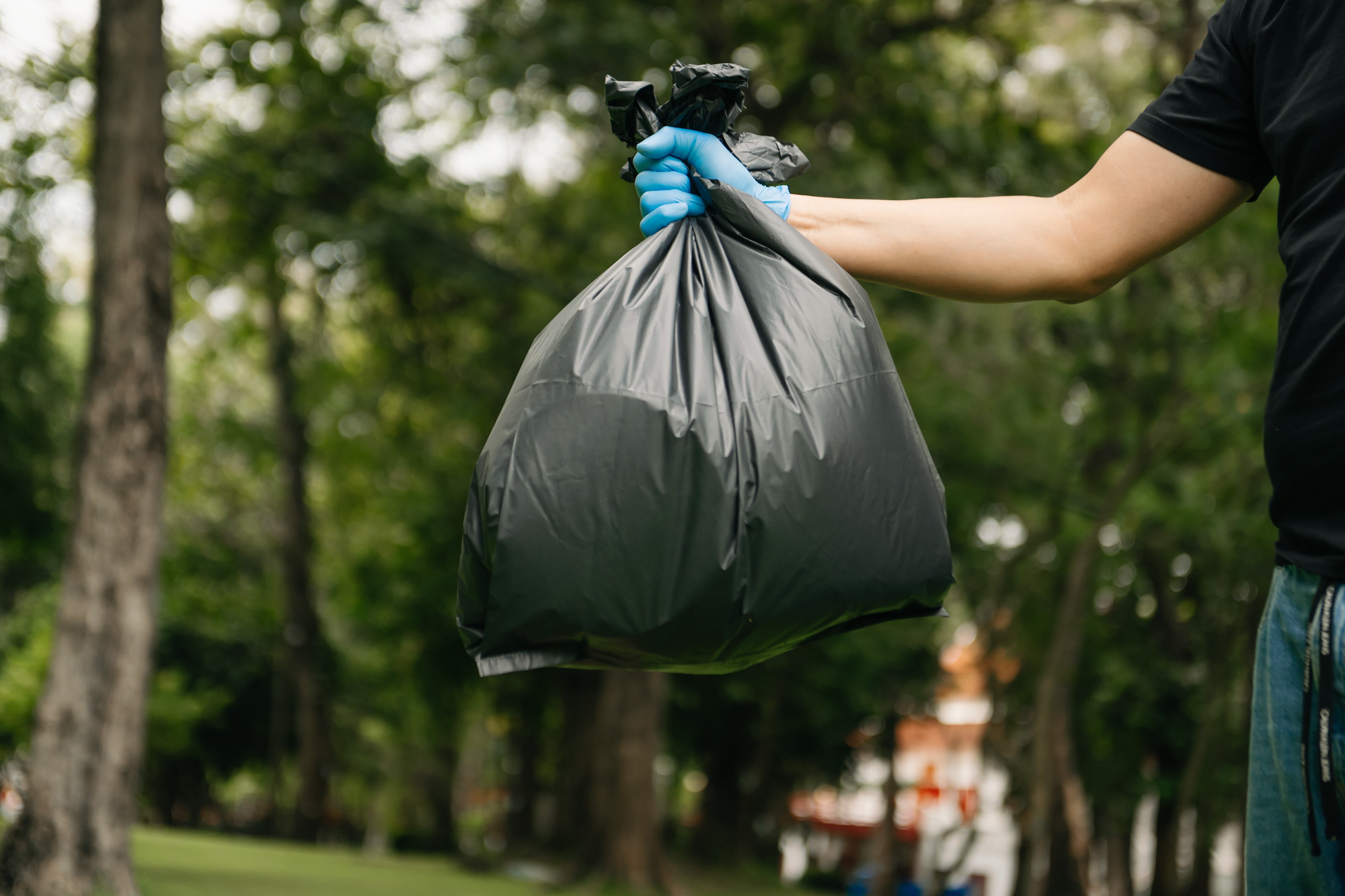 Cubos de basura (Adobe Stock)
