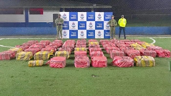 Armada de Colombia desmanteló un centro de acopio del Clan del Golfo en Chocó con más de 1,6 toneladas de cocaína