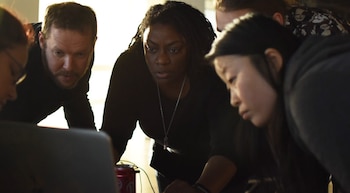 La oferta, paga o gratuita,