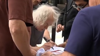 El encuentro de Angus Young