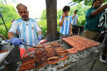 Hay una disputa sobre carne en el Mundial, mientras los fanáticos argentinos invaden Texas