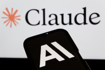 El modelo Grok de xAI,