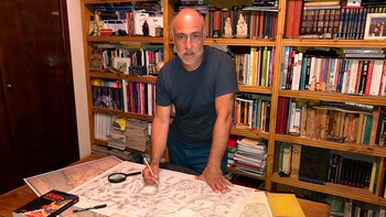 Entre libros y mapas, el
