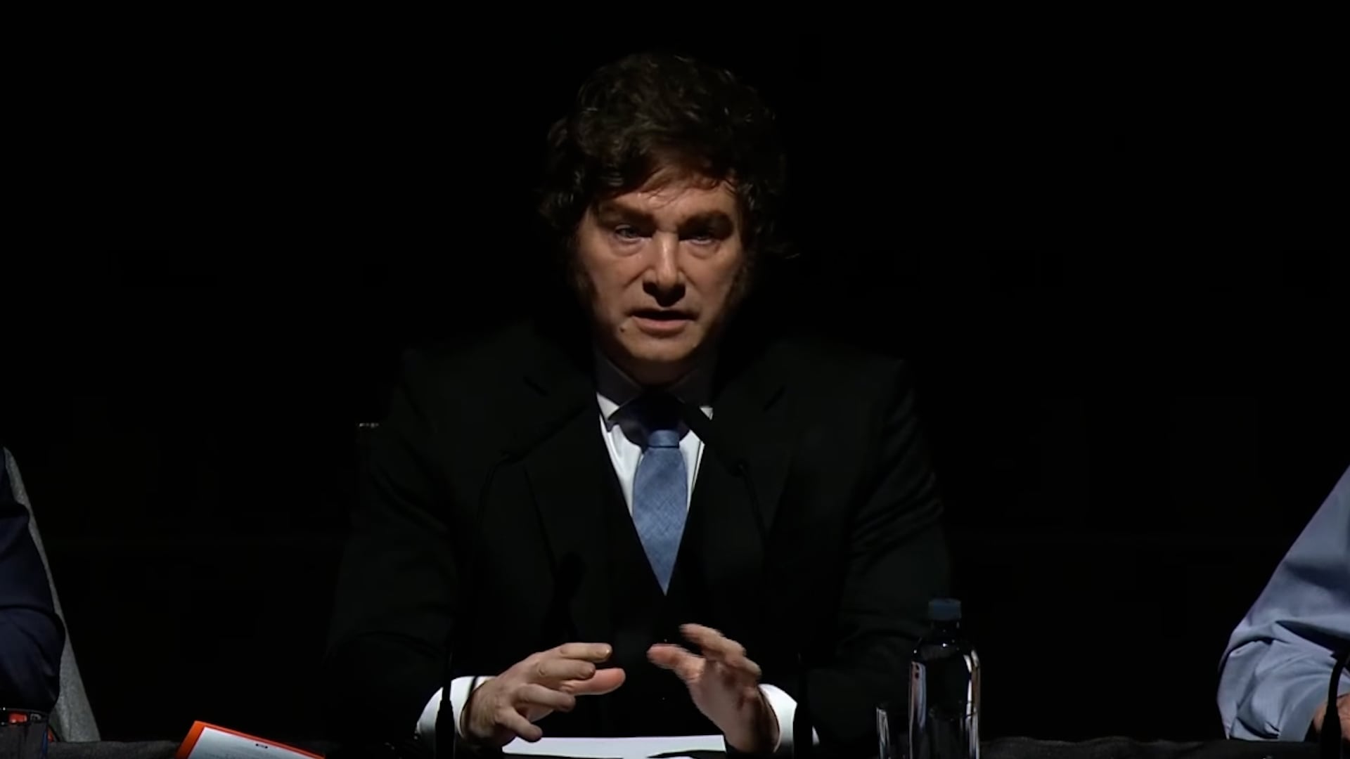 El presidente Javier Milei criticó las políticas migratorias europeas al afirmar que Europa está 'al borde del exterminio'