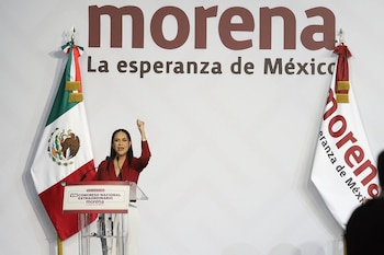 CIUDAD DE MÉXICO, 03MAYO2026.- Ariadna Montiel, durante su primer discurso como nueva dirigente nacional de Morena, luego de ser elegida dentro de la sesión extraordinaria del Consejo Nacional de Morena. FOTO: DANIEL AUGUSTO/ CUARTOSCURO.COM