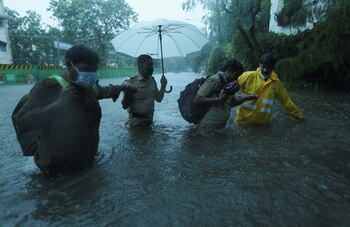 Inundaciones en Bombay por el