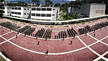 El acto en la Academia