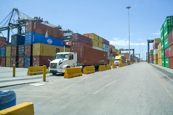Los contenedores importados bajo régimen de consumo aumentaron 1,5% entre enero y junio de 2026, según la autoridad aduanera. (Cortesía: Dirección general de Aduanas)