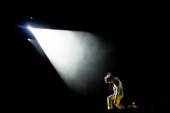 El artista Guitarricadelafuente durante una actuación en el Movistar Arena, a 2 de octubre de 2026, en Madrid (España). Guitarricadelafuente clausura hoy su gira en España con este concierto que ha titulado ‘Spanish Leather Closing Chapter’ tras haber recorrido escenarios de Europa, Estados Unidos y Latinoamérica.
Ricardo Rubio / Europa Press