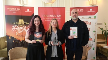 Josan Hatero y Alba Quintas, ganadores de los Premios Barco de Vapor y Gran Angular de SM