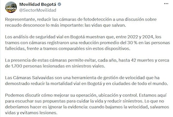 Movilidad Bogotá defendió los resultados de las cámaras y destacó una reducción del 30 % en las personas fallecidas en tramos con estos dispositivos. - crédito @SectorMovilidad/X