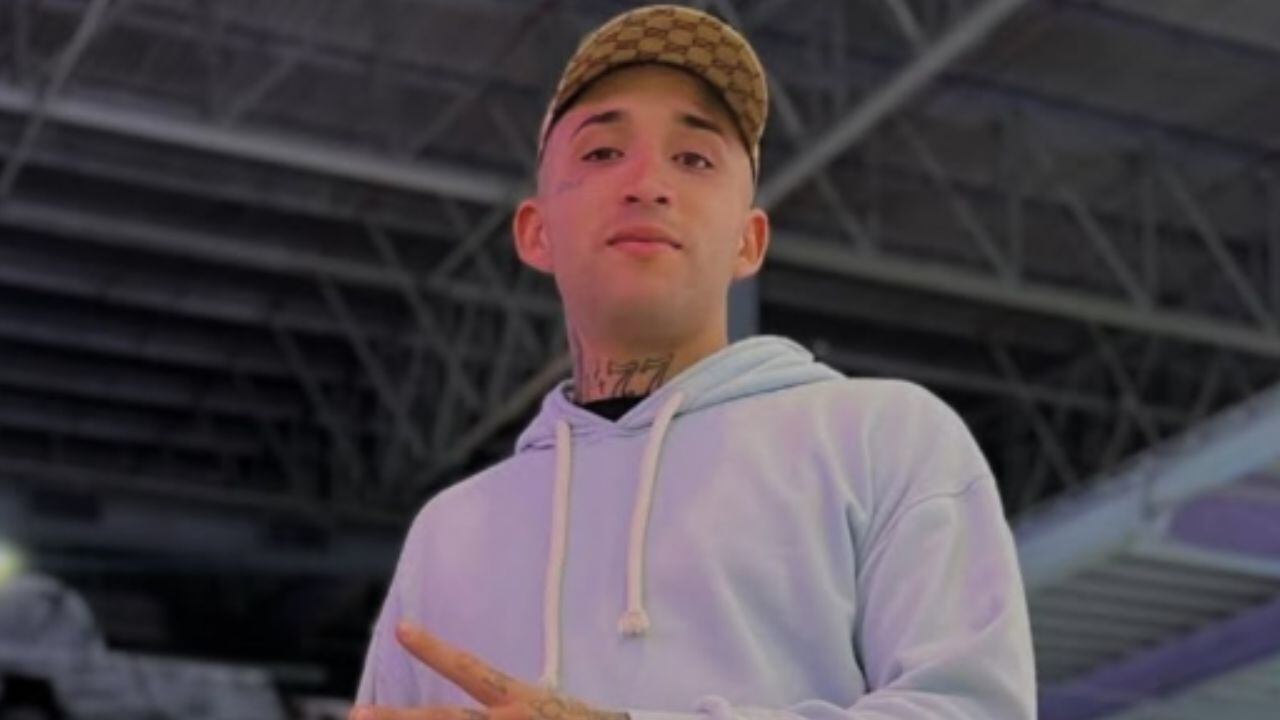 La nueva vida de Pekeño 77, el trapero que grabó con Bizarrap y estuvo preso por robar en un country