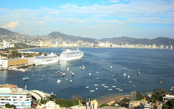Acapulco vivió su época de mayor auge turístico entre 1940 y 1970, antes de la llegada de la planeación estatal. (Secretaría de Turismo de Acapulco)